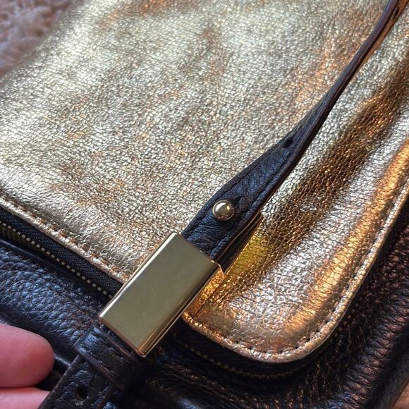 G.I.L.I Halo Metallic Crossbody Gold Black Leather NWOT - Picture 5 of 16